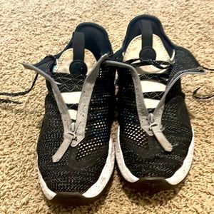 Nike Paul George 4 basketball shoes. Size men’s 10.5 Color- Blue, black, white